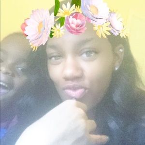 Meet your Posher, Denhera